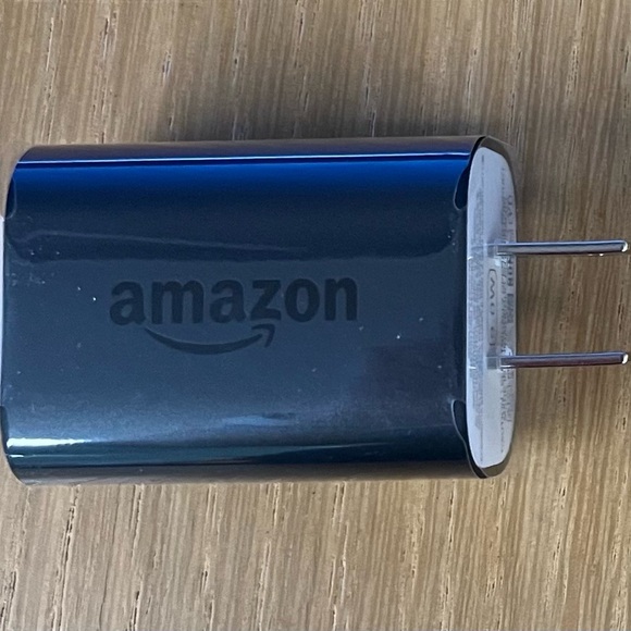 Kindle Scribe (like new) Bundle with folio cover and adapter plug - Picture 13 of 13